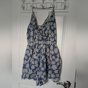 American Eagle | Blue Daisy Print Strappy Romper | Size M